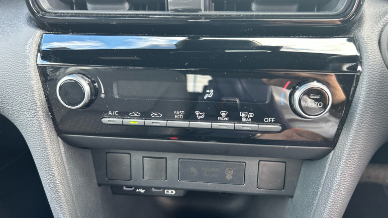 Toyota Yaris Cross 1.5 Hybrid Design 5dr CVT Hybrid Estate